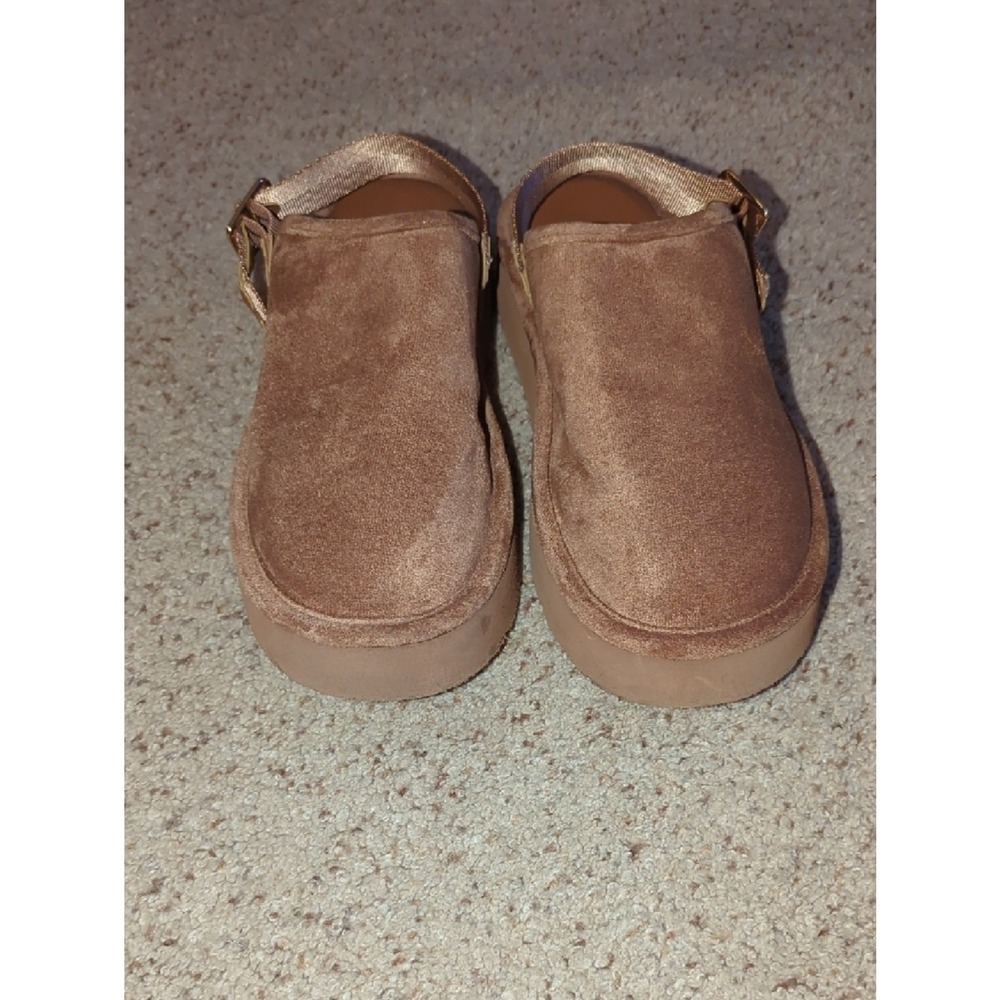 Madden NYC Faux Suede Platform Slip-On Shoes Sherpa Lined Tan Cozy Casual - Picture 4 of 8